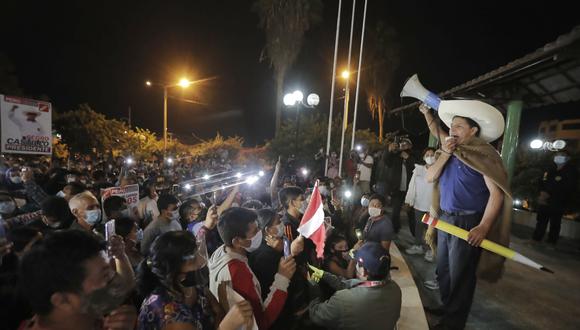 Pedro Castillo no respetó las restricciones frente a la pandemia durante su ruta por el norte (Foto: Renzo Salazar)