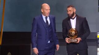 Zinedine Zidane entregó el Balón de Oro 2022 a Karim Benzema | VIDEO