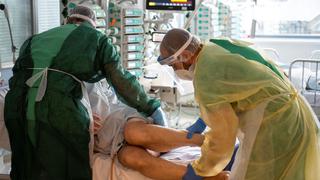 Alemania registra nuevo récord de contagios de coronavirus y más de 200 muertos en plena cuarta ola de la pandemia