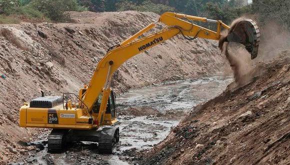 San Martín: Población afectada por el desborde del río Pampayacu recibe ayuda. (MVCS)