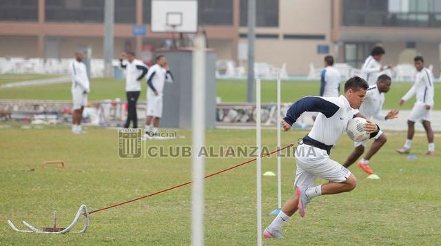 Reimond Manco se pone a punto para debutar con Alianza Lima - 9