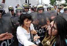 Fujimori: manifestantes protagonizan incidentes frente a clínica