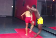 UFC: peleador se quiebra la pierna durante grabación de video