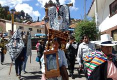 Cusco: Miles conmemoran festividad religiosa "Cruz Velacuy"