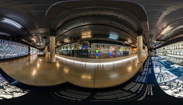 Barcelona: Camp Nou. Sobre dos pisos y más de 3.000 metros cuadrados, este lugar traza la historia del equipo desde su creación en 1899. Es uno de los museos deportivos más concurridos del mundo, con más de un millón de visitantes al año. Y es también la institución más visitada de Cataluña (recibe más gente que los museos dedicados a Picasso o Dali) y una de las tres más concurridas en España (junto a los museos del Prado y el Reina Sofia, en Madrid). (Foto: Shutterstock)