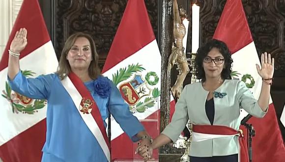 Leslie Urteaga juro como ministra de Cultura. (Foto: Captura/TV Perú)