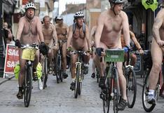 Inglaterra: Realizan peculiar paseo de ciclismo desnudo en Kent