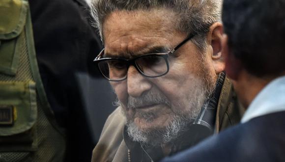 Los restos de Abimael Guzmán, cabecilla terrorista de Sendero Luminoso, permanecieron en la Morgue del Callao durante casi dos semanas a la espera de su destino final.