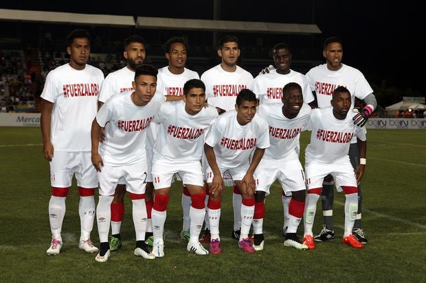 Este fue el primer once de Perú en la era Gareca: amistoso con Venezuela en el 2015. (Foto: AFP).