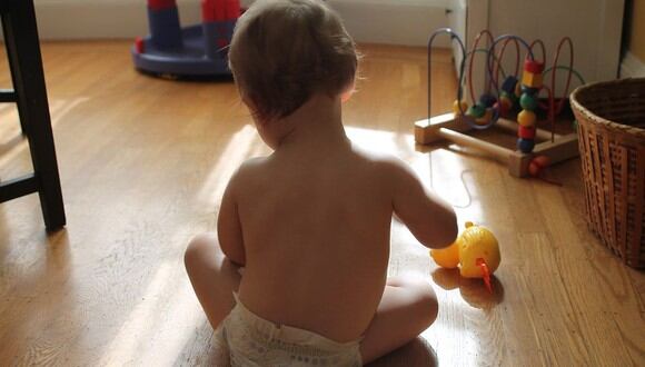 Tener un bebé en casa mientras se hace teletrabajo es complicado para los padres (Foto: Pixabay)