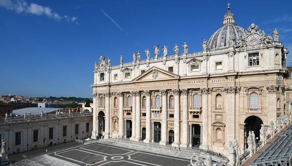 Esta foto tomada el 9 de junio de 2021 muestra ST. Basílica de San Pedro en el Vaticano. (Foto de ANDREAS SOLARO / AFP).