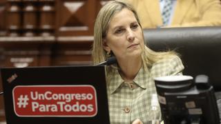 María del Carmen Alva se compromete a plantear ante Junta de Portavoces el acceso de periodistas al Congreso