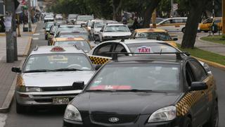 En Lima sobran taxis: hay 130% más de lo que se necesitaría