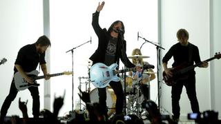 Foo Fighters cumple su promesa e inicia gira en Cesena [VIDEO]