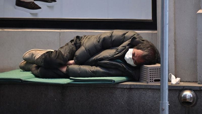Homelessness is also a problem that affects the poorest South Koreans.  (GETTY IMAGES).