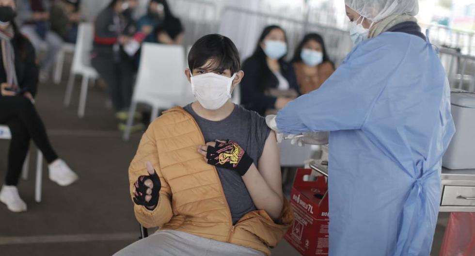 Tantos las personas que se han vacunado en el país como en el extranjero pueden acceder a la dosis de refuerzo. (Foto: Renzo Salazar @photo.gec)