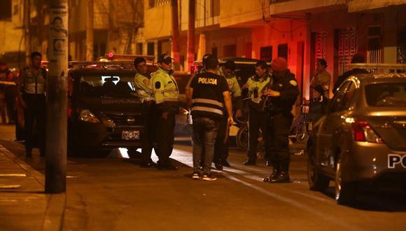 Sicarios matan a balazos a hombre que bebía licor con sus amigos cerca de su casa, en San Martín de Porres. (Foto: César Grados/@photo.gec)
