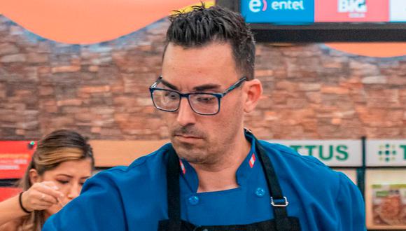 Santi Lesmes puso en aprietos a sus compañeros tras ganar el primero reto de "El gran chef: famosos": Foto: Latina TV