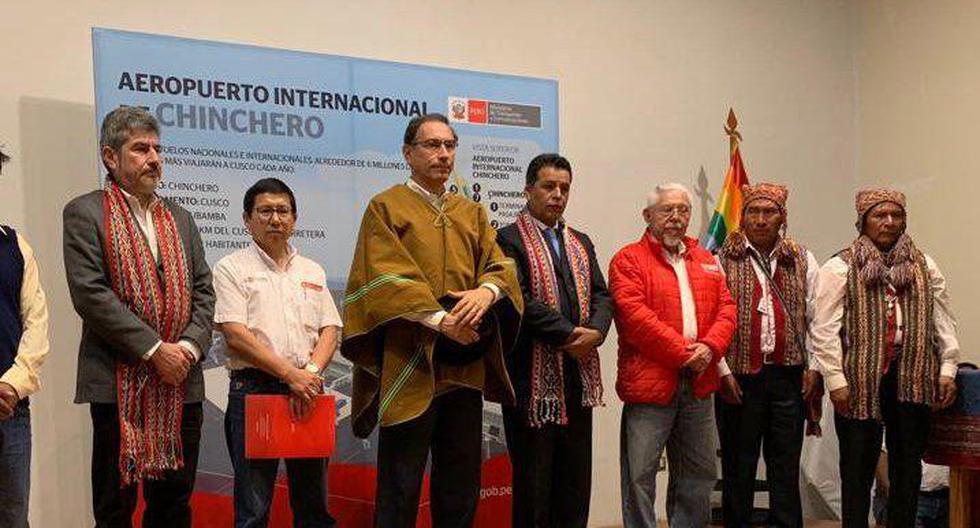 El presidente Martín Vizcarra dio un discurso para inaugurar los trabajos de remoción de tierras para el aeropuerto de Chinchero, en Cusco. (Foto: Twitter @presidenciaperu)