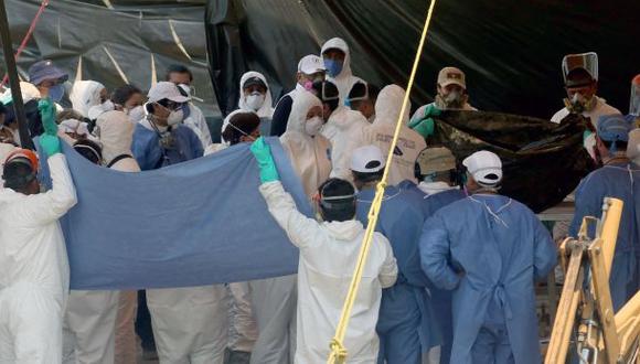 México: Empiezan a exhumar fosa con 116 cadáveres en Morelos