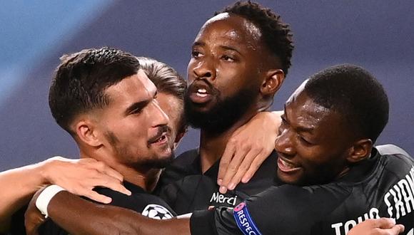 Con dos goles de Dembélé, Olympique Lyon gana 3-1 al Manchester y clasifica a semifinal de la Champions League. (Foto: AFP)