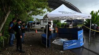 Muere migrante hondureño al caer de vehículo en caravana en Guatemala 