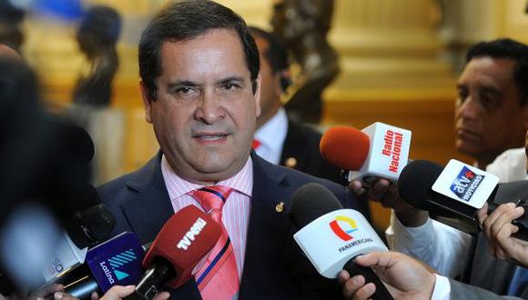 Iberico: Interpelar a un ministro no es entorpecer al gobierno