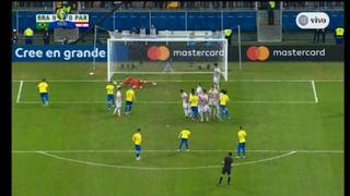 Brasil vs. Paraguay: Dani Alves y el fenomenal tiro libre con el que casi pone el 1-0 | VIDEO