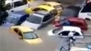 YouTube: Lluvias arrastraron más de 40 vehículos en Barranquilla [VIDEOS]