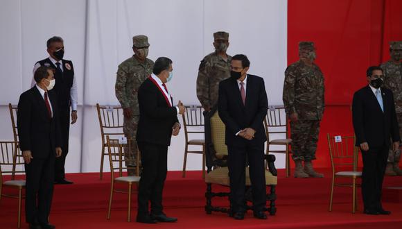 Martín Vizcarra y Manuel Merino participaron en la ceremonia por el Día de las Fuerzas Armadas (Fotos: Britanie Arroyo / @photo.gec)