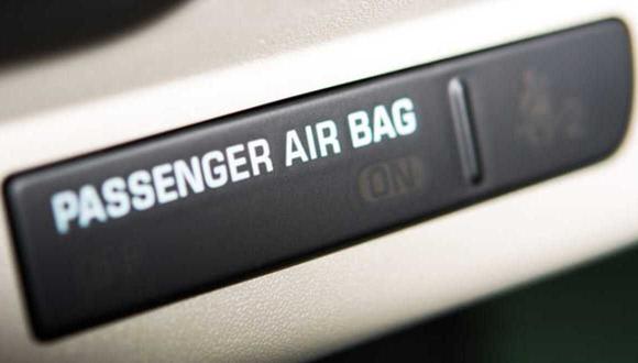 ¿Cómo desactivar el airbag del copiloto?
