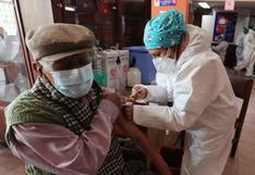 Bolivia aplicará tercera dosis contra coronavirus a mayores de 60 años y enfermos