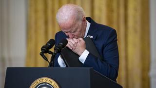 Biden dijo que EE.UU. responderá con “fuerza” y promete “perseguir” a los autores del atentado en Kabul 