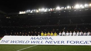 Tributo a Nelson Mandela: jugadores de la Champions League le rindieron homenaje póstumo [FOTOS]
