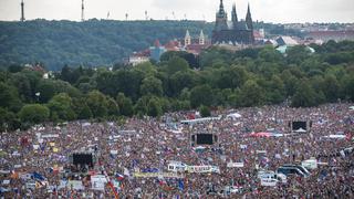 Praga vive la mayor protesta ciudadana desde 1989 contra el primer ministro | FOTOS