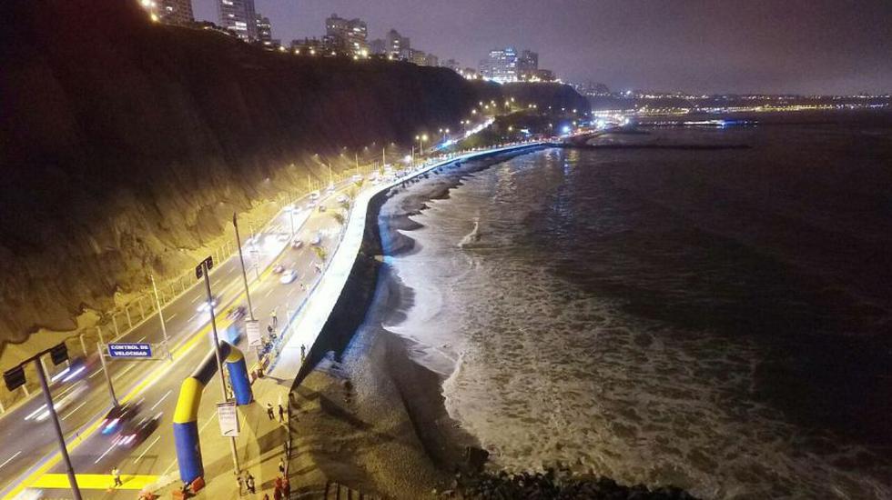 Cada uno que permiten iluminar la playa en un radio de m&aacute;s de 200 metros y una extensi&oacute;n de hasta 400 metros de profundidad.(Municipalidad de Lima)