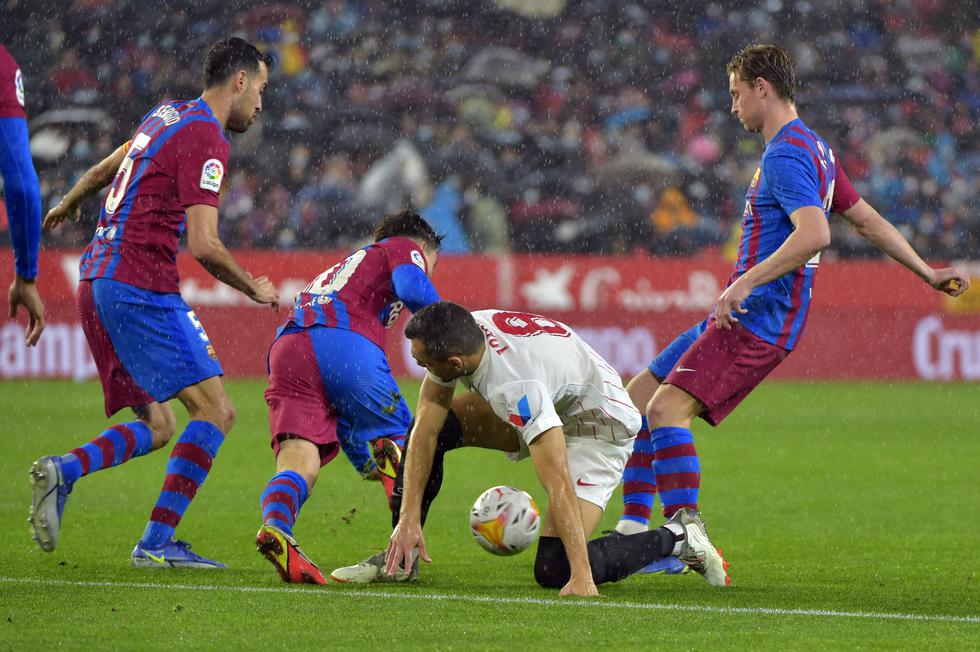 Barcelona y Sevilla se enfrentaron por la jornada 4 de LaLiga Santander 2021 | Foto: AFP