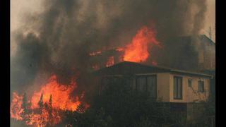 Chile: incendio arrasó con más de 60 casas en Valparaíso