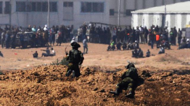Funcionarios de salud dijeron que miles palestinos resultaron heridos en las protestas, varios de ellos producto de las balas.(Foto: AFP)
