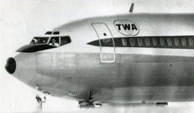 El TWA85 con su nuevo capitán a bordo. (BANGOR DAILY NEWS).