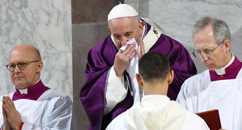 El último domingo, el papa Francisco anunció que no participaría en los ejercicios espirituales de Cuaresma por el resfriado. (AFP)