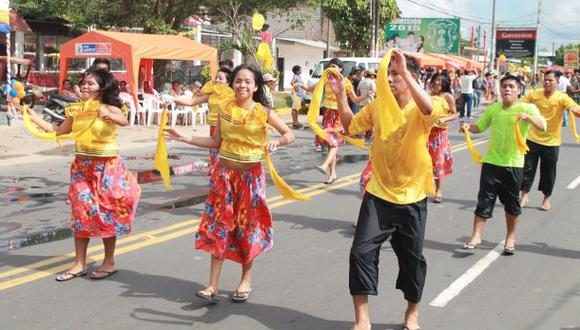 Comunidades indígenas muestran su arte en calles de Iquitos