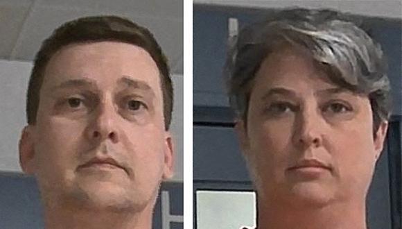 Jonathan Toebbe y su esposa Diana Toebbe comparecieron por separado en un tribunal federal en West Virginia vestidos con el uniforme naranja de prisión. (Foto de West Virginia Regional Jail and Correctional Facility Authority / AFP)