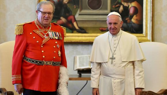 Dimitió gran maestre de la Orden de Malta por pedido del Papa