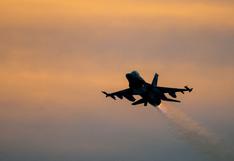 Varios aviones cazas F-16 sobrevuelan el sur de Turquía