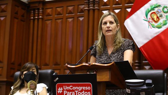 Alva dijo que nombramiento de Hernan Condori como asesor del ministerio "del que fue expulsado es una muestra de la poca preocupación del Gobierno con la salud de millones de peruanos". (Foto: congreso)