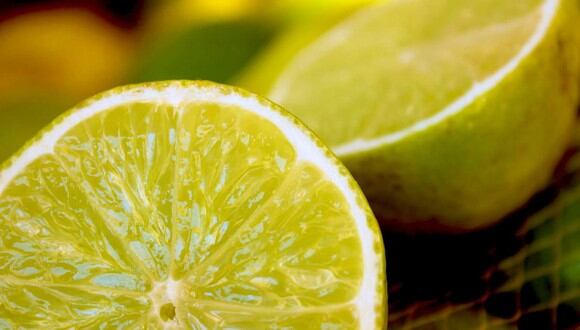 Cortar el limón en dos y estrujarlo al máximo ya no será todo un reto en búsqueda de más zumo. (Foto: Pixabay)