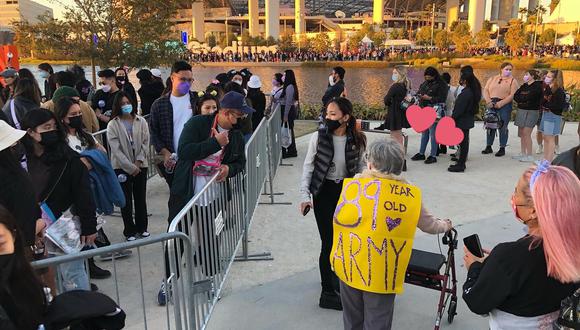 La mayor fan de BTS llegó para el concierto en Los Ángeles de la boyband, "Permission To Dance On Stage". (Foto: @TETEXGIRL)