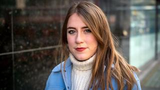 La periodista de la BBC brutalmente troleada en redes sociales (y las impactantes revelaciones de su experimento) 