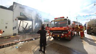 Huancayo: incendio consumió tres locales comerciales